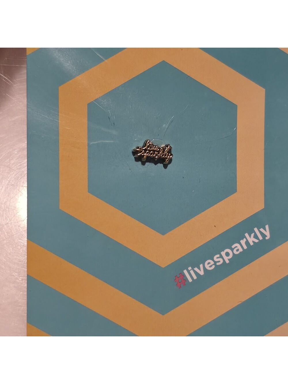 Origami Owl #livesparkly Floating Charm